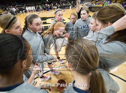 Thumbnail 1 in Holy Family vs. Valor Christian (CHSAA 4A Semifinal) photogallery.