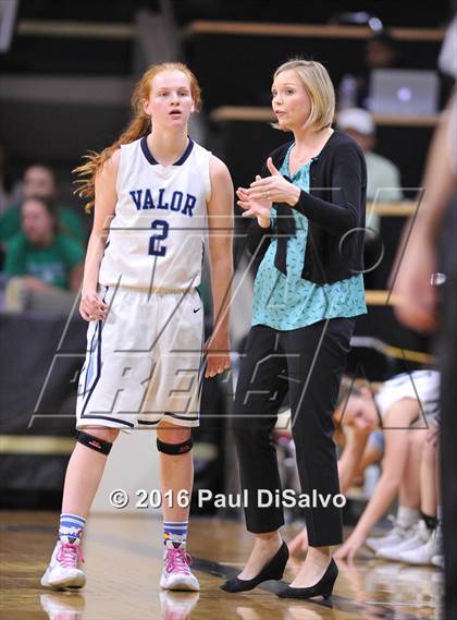 Thumbnail 2 in Holy Family vs. Valor Christian (CHSAA 4A Semifinal) photogallery.
