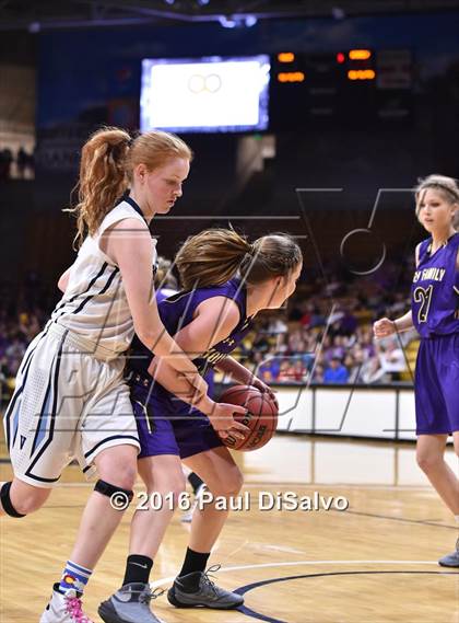 Thumbnail 3 in Holy Family vs. Valor Christian (CHSAA 4A Semifinal) photogallery.
