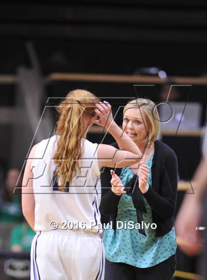 Thumbnail 1 in Holy Family vs. Valor Christian (CHSAA 4A Semifinal) photogallery.