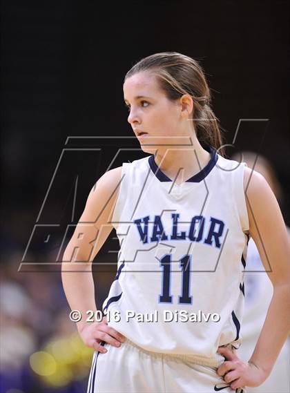 Thumbnail 2 in Holy Family vs. Valor Christian (CHSAA 4A Semifinal) photogallery.