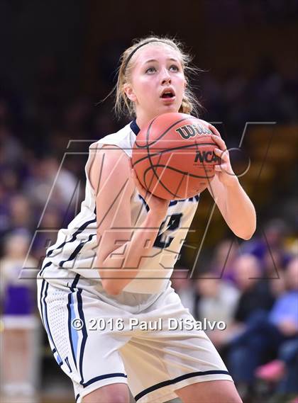 Thumbnail 2 in Holy Family vs. Valor Christian (CHSAA 4A Semifinal) photogallery.