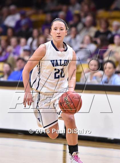Thumbnail 1 in Holy Family vs. Valor Christian (CHSAA 4A Semifinal) photogallery.