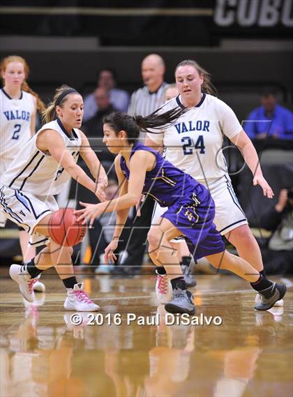 Thumbnail 2 in Holy Family vs. Valor Christian (CHSAA 4A Semifinal) photogallery.