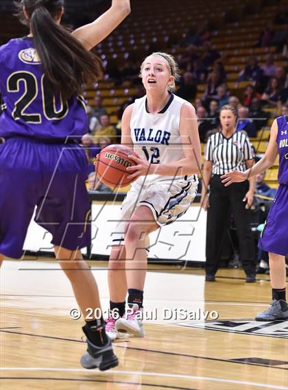 Thumbnail 2 in Holy Family vs. Valor Christian (CHSAA 4A Semifinal) photogallery.