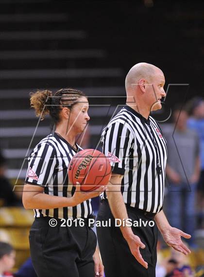 Thumbnail 1 in Holy Family vs. Valor Christian (CHSAA 4A Semifinal) photogallery.