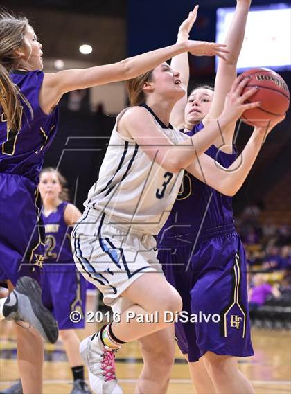 Thumbnail 1 in Holy Family vs. Valor Christian (CHSAA 4A Semifinal) photogallery.