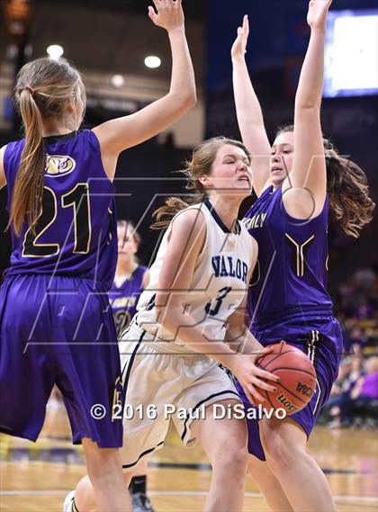 Thumbnail 2 in Holy Family vs. Valor Christian (CHSAA 4A Semifinal) photogallery.