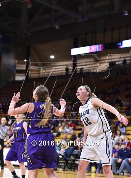 Thumbnail 3 in Holy Family vs. Valor Christian (CHSAA 4A Semifinal) photogallery.