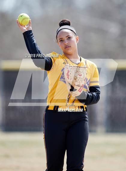 Thumbnail 3 in Battlefield vs Lake Braddock photogallery.