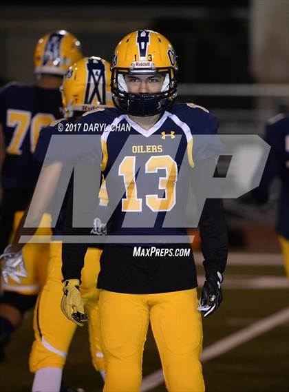 Thumbnail 3 in Apple Valley vs. Montebello (CIFSS D10 Second Round) photogallery.
