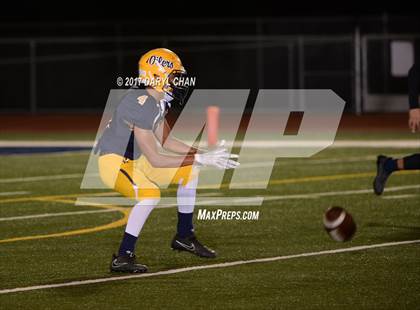 Thumbnail 3 in Apple Valley vs. Montebello (CIFSS D10 Second Round) photogallery.