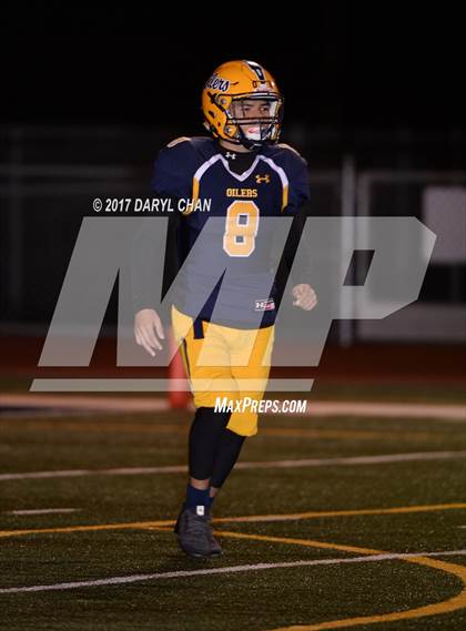 Thumbnail 3 in Apple Valley vs. Montebello (CIFSS D10 Second Round) photogallery.