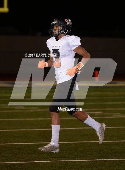 Thumbnail 1 in Apple Valley vs. Montebello (CIFSS D10 Second Round) photogallery.