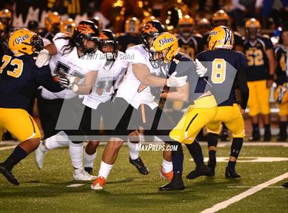 Thumbnail 3 in Apple Valley vs. Montebello (CIFSS D10 Second Round) photogallery.