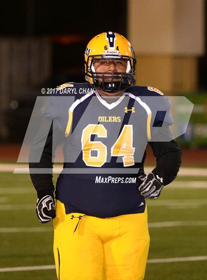 Thumbnail 3 in Apple Valley vs. Montebello (CIFSS D10 Second Round) photogallery.