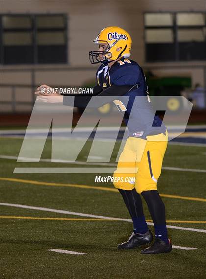 Thumbnail 1 in Apple Valley vs. Montebello (CIFSS D10 Second Round) photogallery.