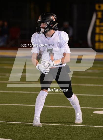 Thumbnail 3 in Apple Valley vs. Montebello (CIFSS D10 Second Round) photogallery.