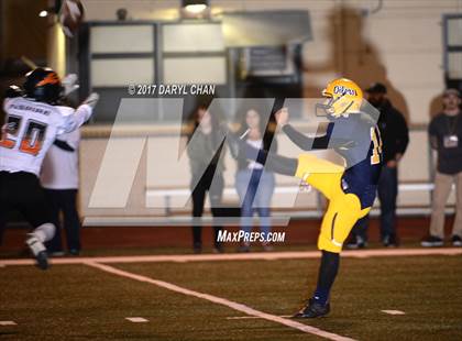 Thumbnail 2 in Apple Valley vs. Montebello (CIFSS D10 Second Round) photogallery.