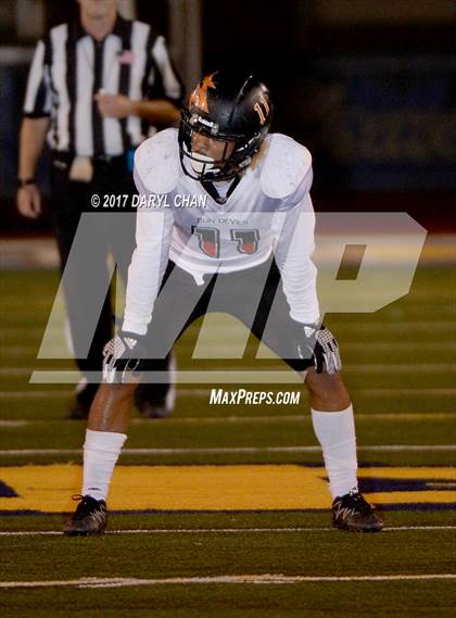 Thumbnail 3 in Apple Valley vs. Montebello (CIFSS D10 Second Round) photogallery.