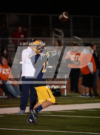 Thumbnail 2 in Apple Valley vs. Montebello (CIFSS D10 Second Round) photogallery.