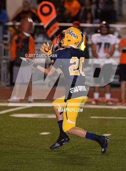 Thumbnail 3 in Apple Valley vs. Montebello (CIFSS D10 Second Round) photogallery.