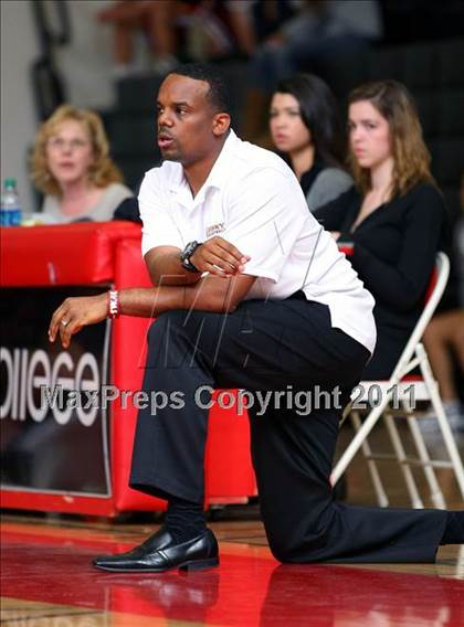 Thumbnail 1 in Oaks Christian vs. Alemany (War on the Floor Extravaganza) photogallery.