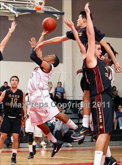 Thumbnail 2 in Oaks Christian vs. Alemany (War on the Floor Extravaganza) photogallery.
