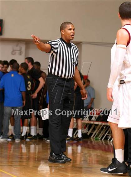 Thumbnail 2 in Oaks Christian vs. Alemany (War on the Floor Extravaganza) photogallery.