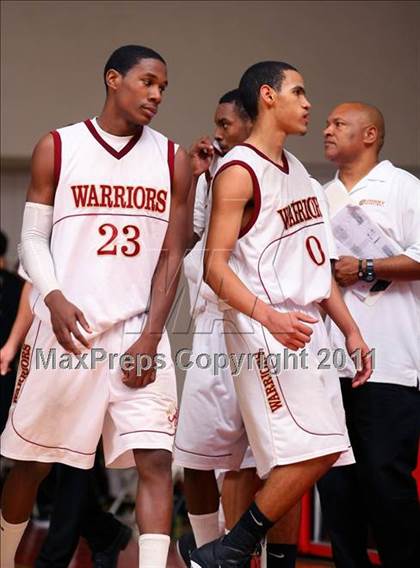 Thumbnail 3 in Oaks Christian vs. Alemany (War on the Floor Extravaganza) photogallery.