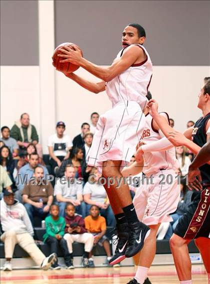Thumbnail 3 in Oaks Christian vs. Alemany (War on the Floor Extravaganza) photogallery.