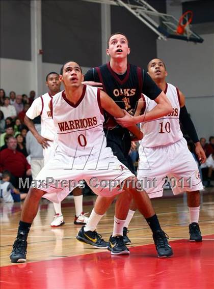 Thumbnail 2 in Oaks Christian vs. Alemany (War on the Floor Extravaganza) photogallery.