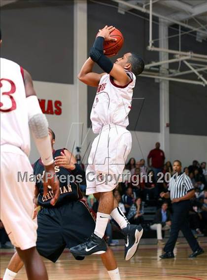 Thumbnail 2 in Oaks Christian vs. Alemany (War on the Floor Extravaganza) photogallery.