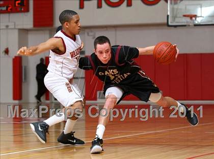 Thumbnail 3 in Oaks Christian vs. Alemany (War on the Floor Extravaganza) photogallery.