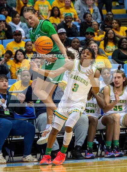 Thumbnail 1 in Richmond vs Myers Park (NCHSAA 4A Final - Game) photogallery.