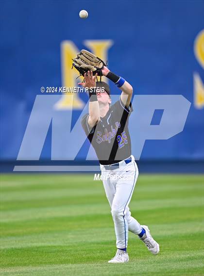 Thumbnail 3 in Sulphur @ East Ascension (LHSAA Division I Non-Select Bi-District) photogallery.