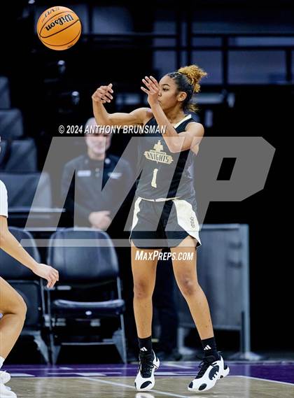 Thumbnail 2 in Bishop Montgomery vs Bishop O'Dowd (CIF State D1 Final) photogallery.