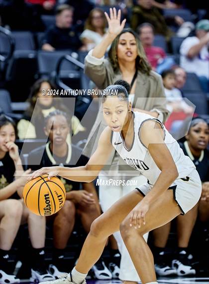 Thumbnail 3 in Bishop Montgomery vs Bishop O'Dowd (CIF State D1 Final) photogallery.