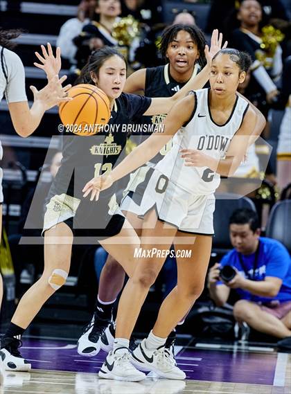 Thumbnail 2 in Bishop Montgomery vs Bishop O'Dowd (CIF State D1 Final) photogallery.