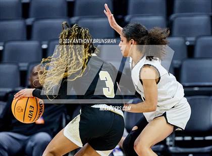 Thumbnail 1 in Bishop Montgomery vs Bishop O'Dowd (CIF State D1 Final) photogallery.