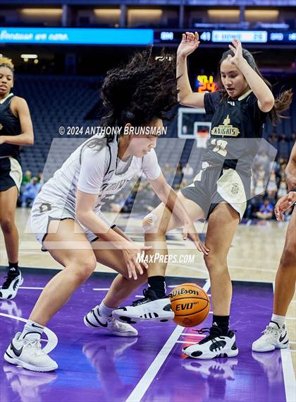 Thumbnail 1 in Bishop Montgomery vs Bishop O'Dowd (CIF State D1 Final) photogallery.