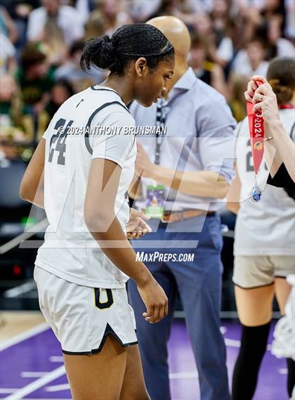 Thumbnail 3 in Bishop Montgomery vs Bishop O'Dowd (CIF State D1 Final) photogallery.