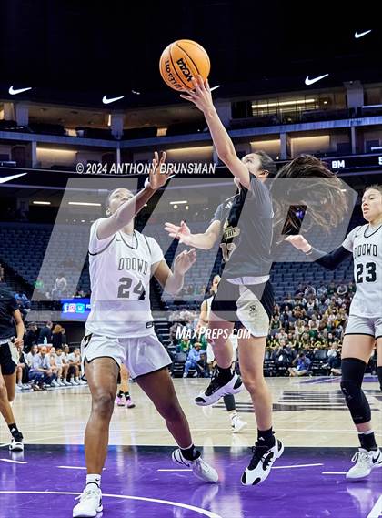 Thumbnail 1 in Bishop Montgomery vs Bishop O'Dowd (CIF State D1 Final) photogallery.