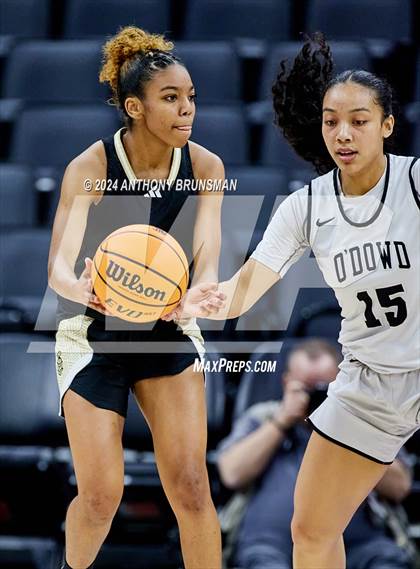 Thumbnail 1 in Bishop Montgomery vs Bishop O'Dowd (CIF State D1 Final) photogallery.