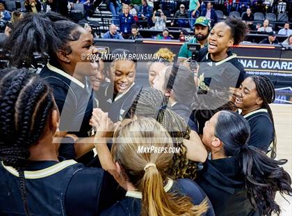 Thumbnail 2 in Bishop Montgomery vs Bishop O'Dowd (CIF State D1 Final) photogallery.