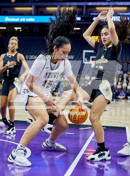 Thumbnail 3 in Bishop Montgomery vs Bishop O'Dowd (CIF State D1 Final) photogallery.