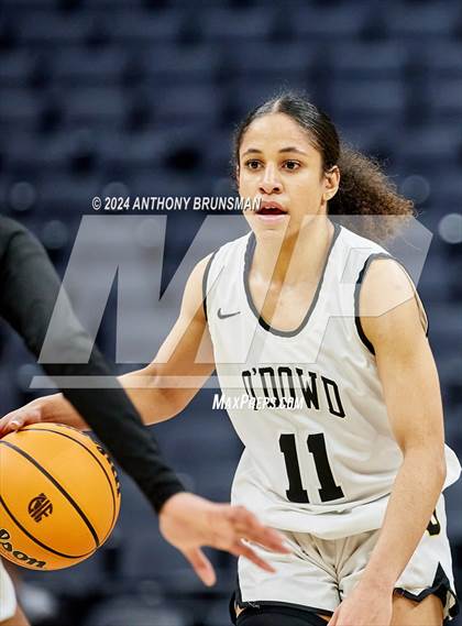 Thumbnail 2 in Bishop Montgomery vs Bishop O'Dowd (CIF State D1 Final) photogallery.