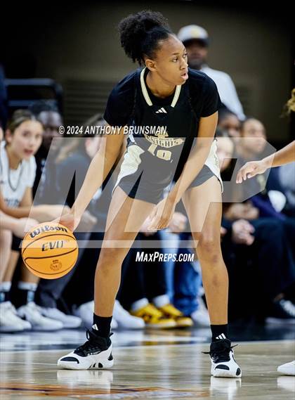 Thumbnail 1 in Bishop Montgomery vs Bishop O'Dowd (CIF State D1 Final) photogallery.