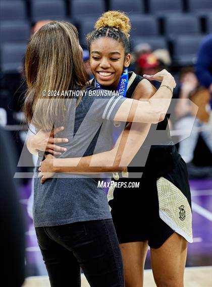 Thumbnail 1 in Bishop Montgomery vs Bishop O'Dowd (CIF State D1 Final) photogallery.