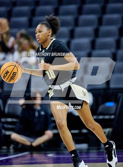 Thumbnail 1 in Bishop Montgomery vs Bishop O'Dowd (CIF State D1 Final) photogallery.